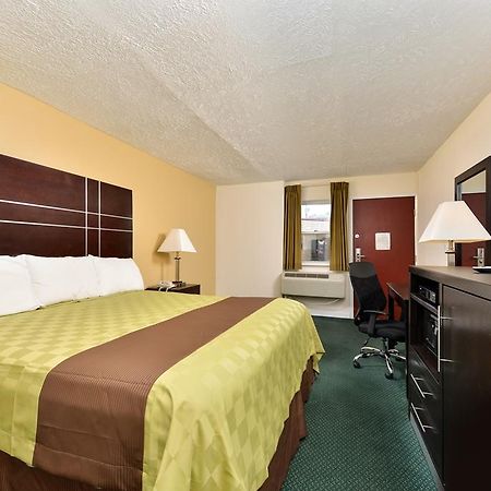 Americas Best Value Inn - Port Jefferson Station - Long Island Oda fotoğraf