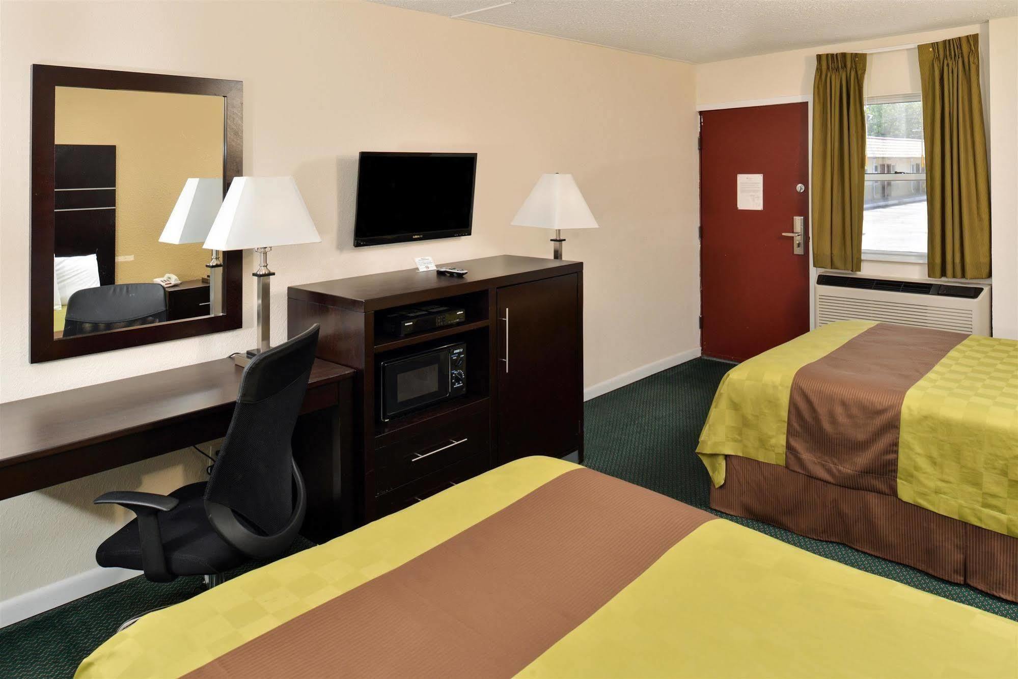 Americas Best Value Inn - Port Jefferson Station - Long Island Dış mekan fotoğraf